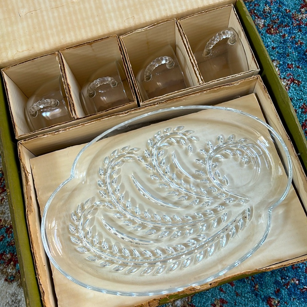 True MCM Vintage (1950’s) Federal Glass Hospitality Snack Set